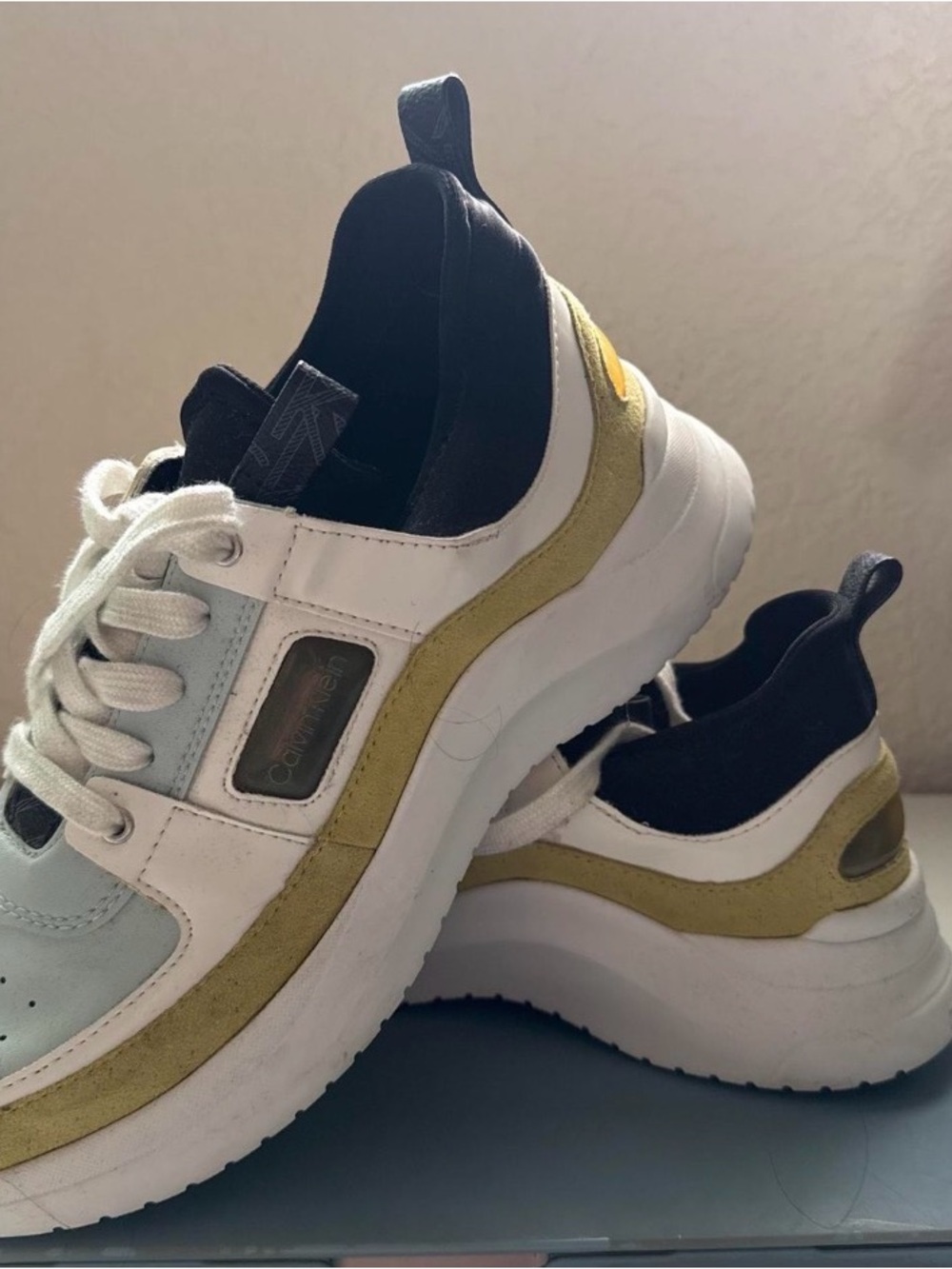 Calvin Klein Casual Women’s Sneaker Size 9 Good Condition
